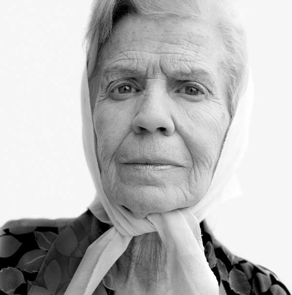 Lilia Jons de Orfanó 